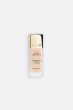 Dior Prestige Le Protecteur UV Jeunesse et Lumière SPF 50+ PA++++ 01